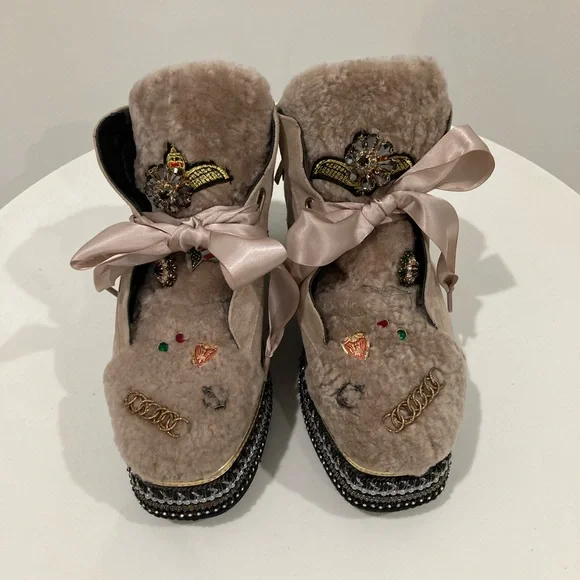 Luxurious Embellished Tan Fur & Suede Platform Boots Silk Laces Women's 8.5 - Picture 11 of 16